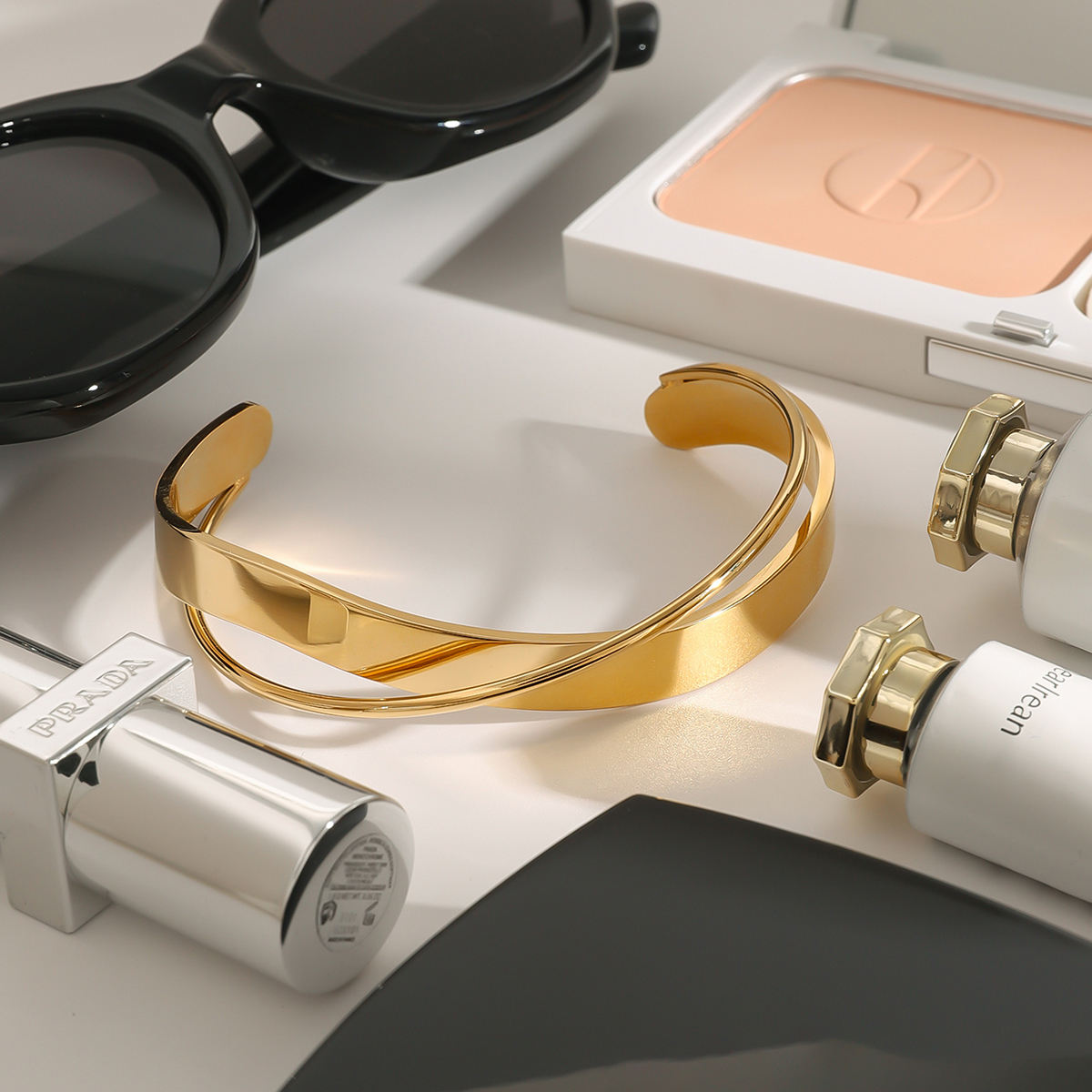 Bold Orbit Bangle