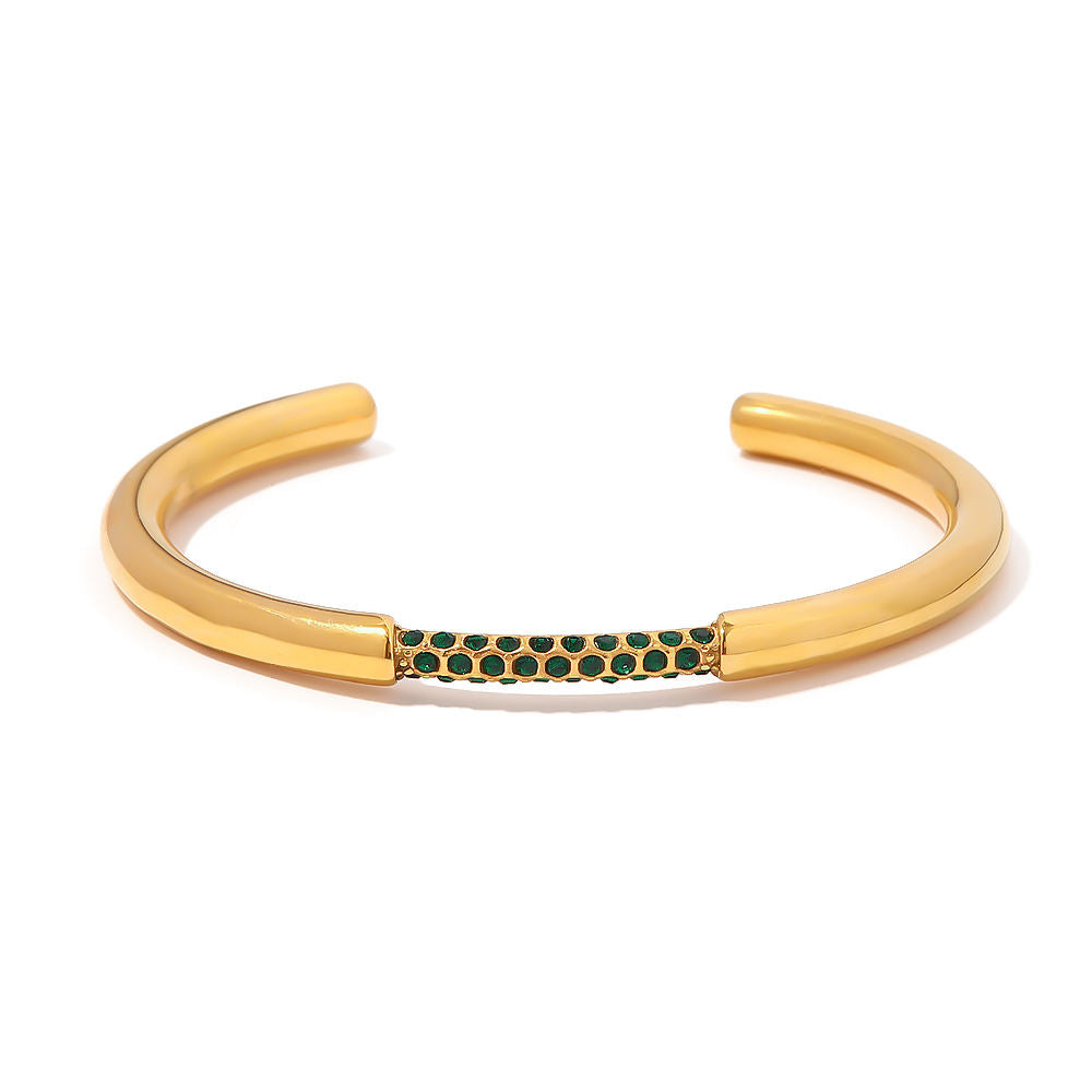 Elegant Emerald Bracelet