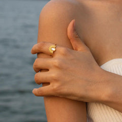 White Shell Sun Resizable Ring