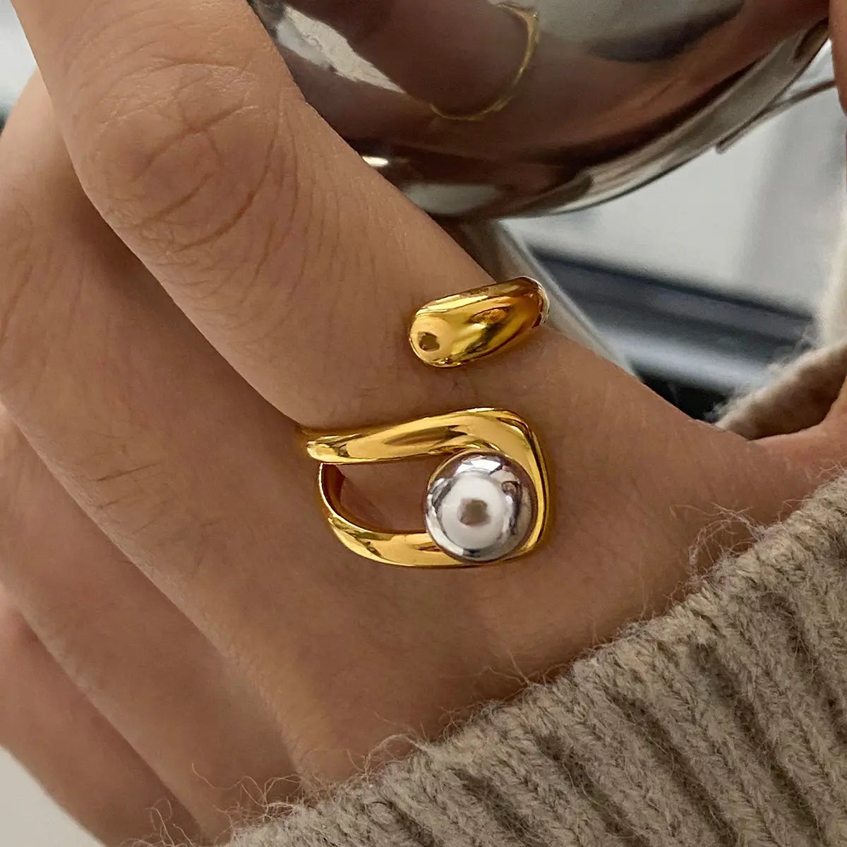 Orb Halo Resizable Ring