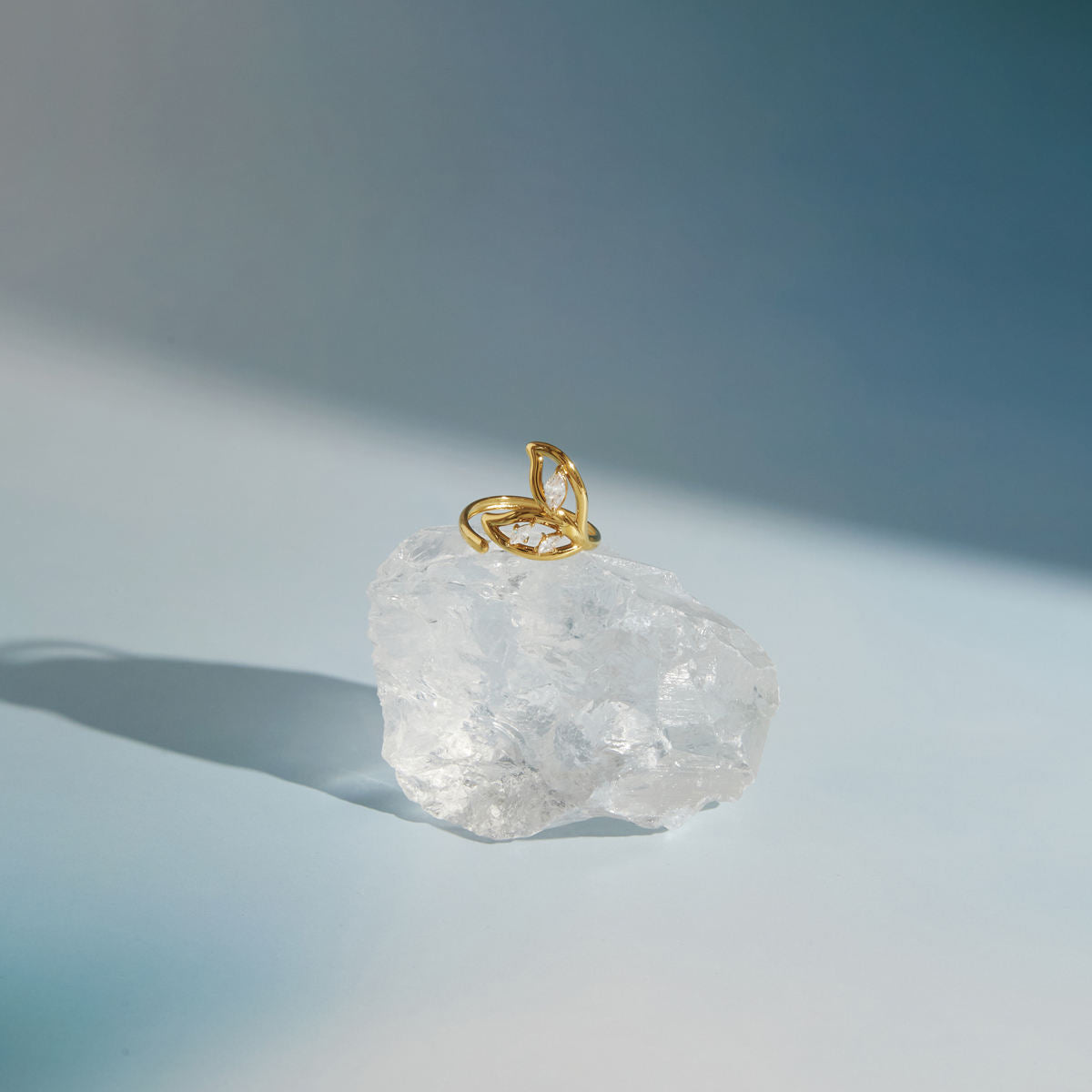 Sparkle Leafy Ring