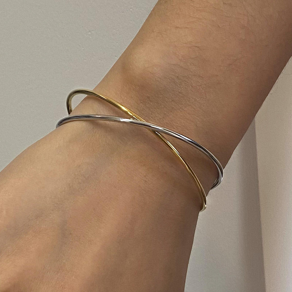 Orb Twisty Kada Bangle