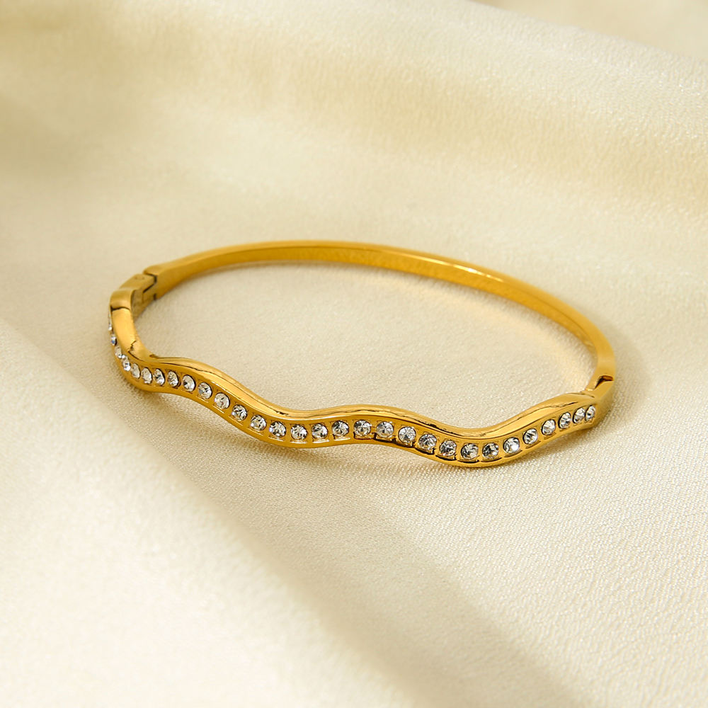 Wavy Diamond Bangle
