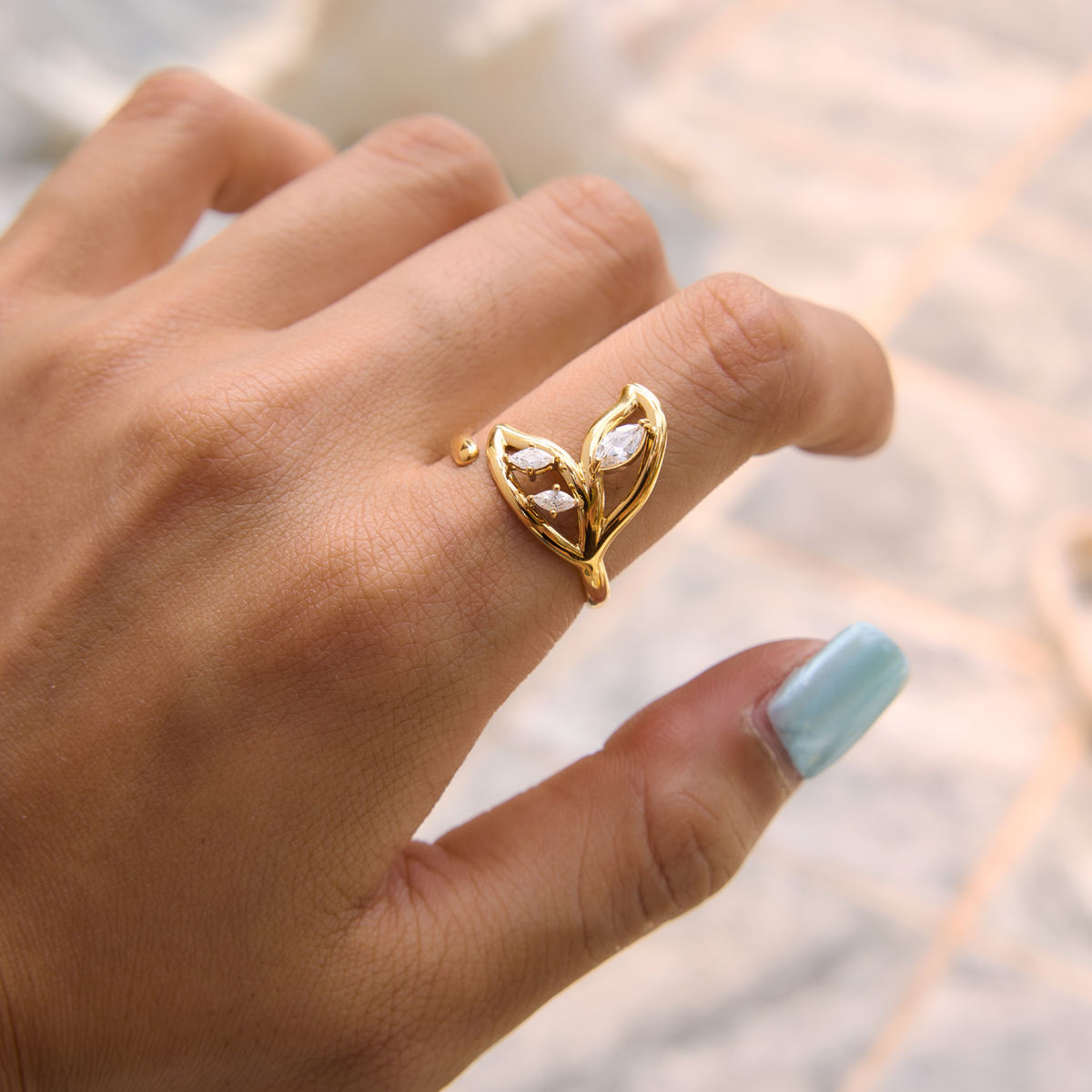 Sparkle Leafy Ring