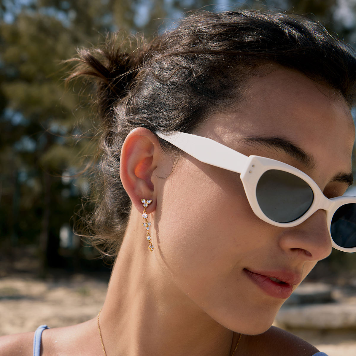 Aira Sparkle Dangling Earring
