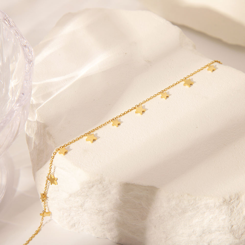 Tiny Star Necklace