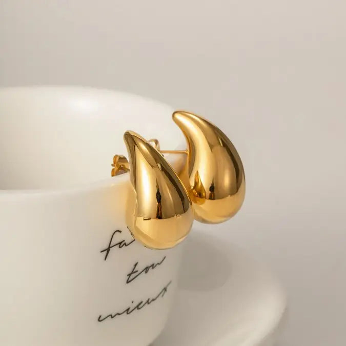 Water Drop Lightweight Earring - Medium