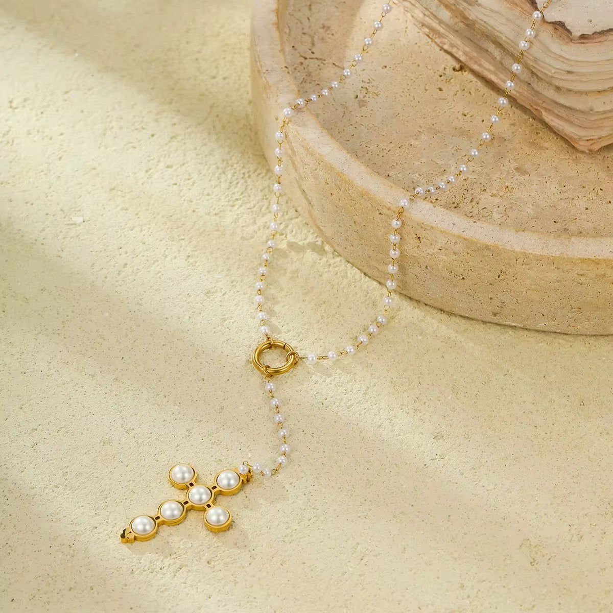 क्रॉस मोती का हार 