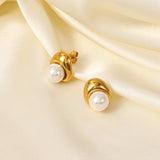 Elegant Round Pearl Earring