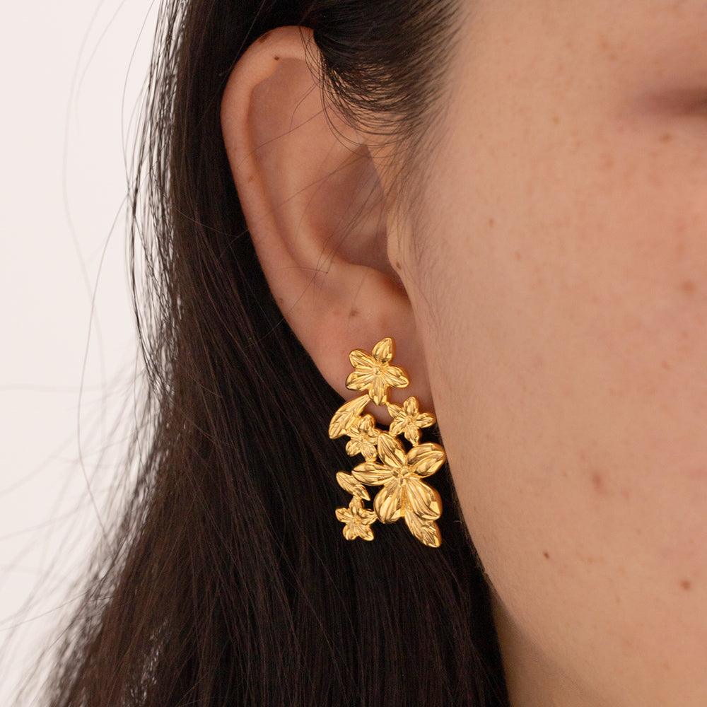 Poo Earring