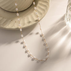 Retro Pearl Necklace