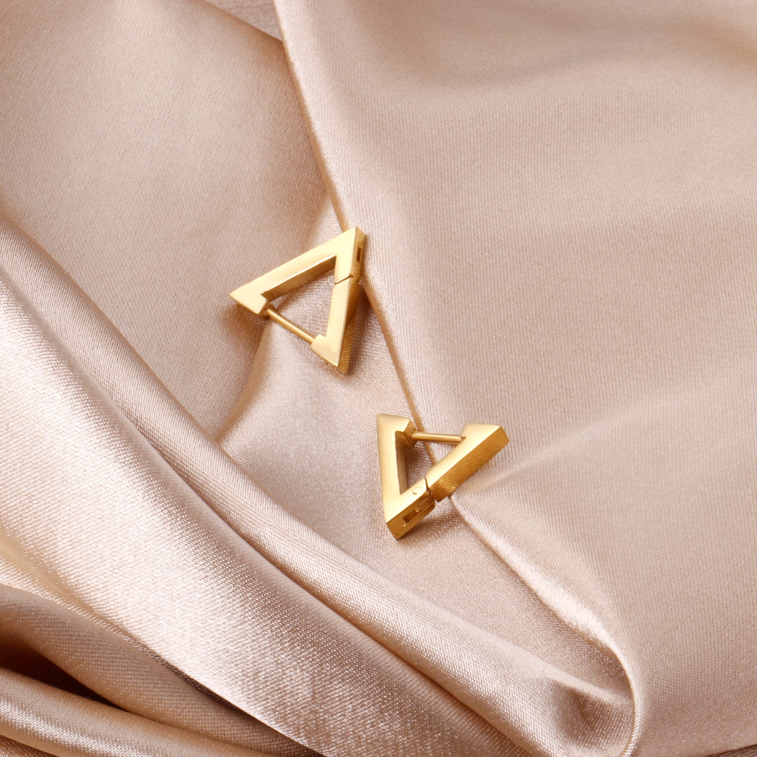 त्रिभुज घेरा बाली - सोना 