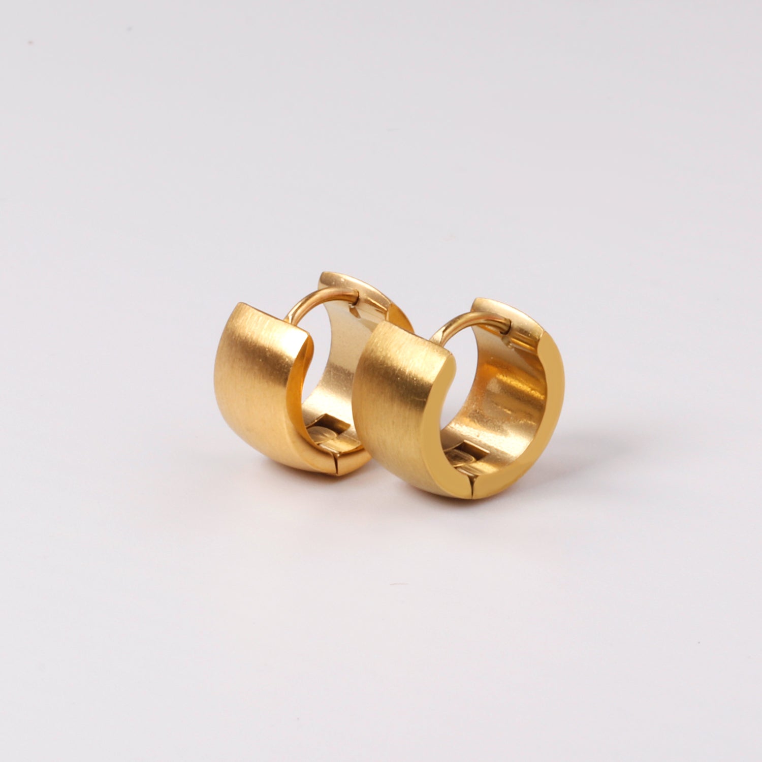 मोटी हूप बालियां - सोना