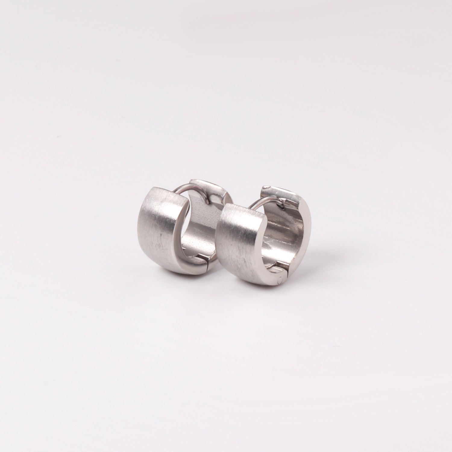 Matt Hoop Earring - Silver
