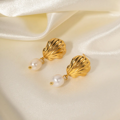 Sea Pearl Earring