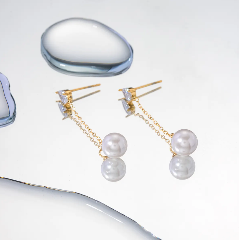 Zia Pearl Hanging Earring