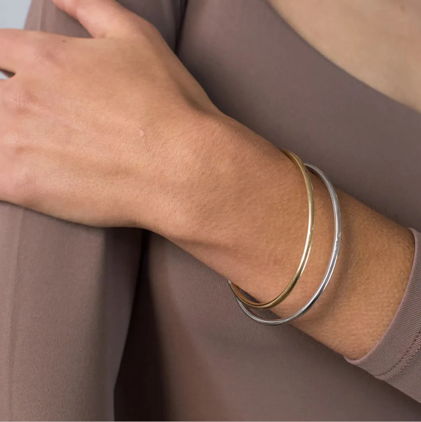 Thin Plain Shiny Bangle