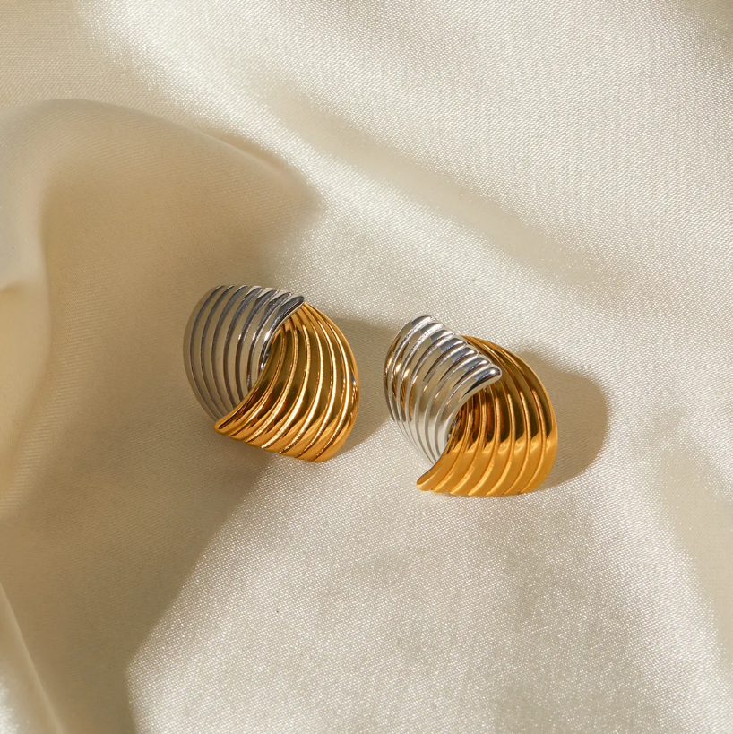 Interlaced Stud Earring