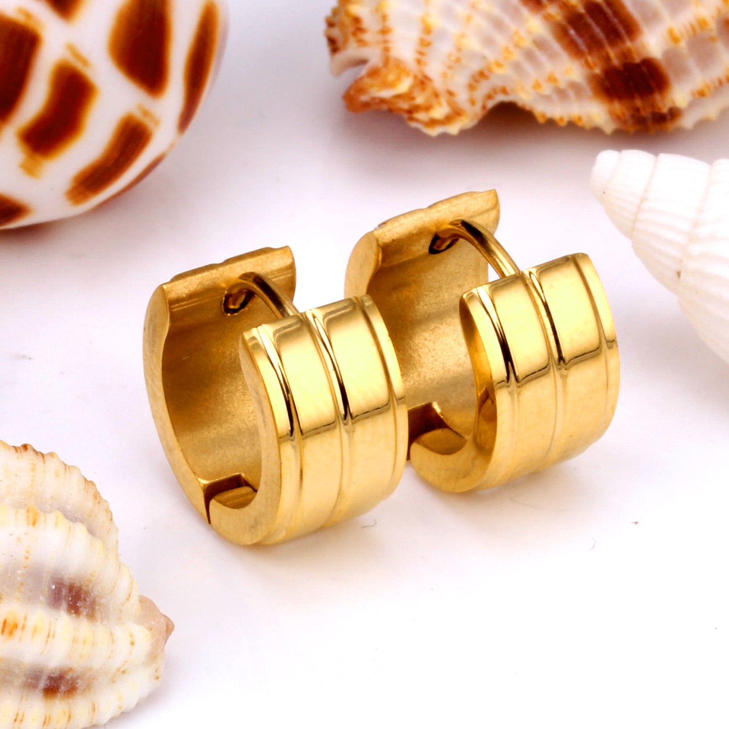 बकल हूप इयररिंग्स - सोना