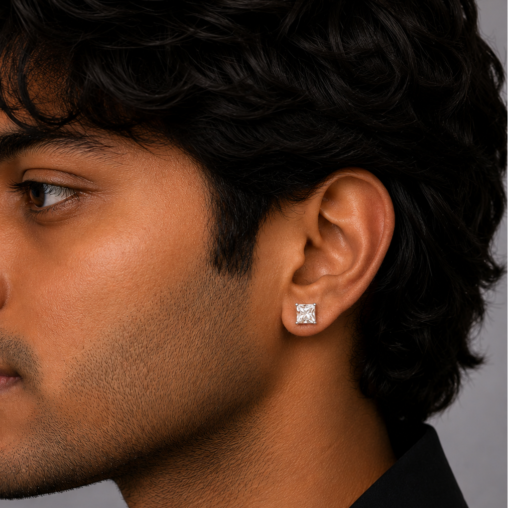 गोल्डन गोल स्टड इयररिंग - 4 MM